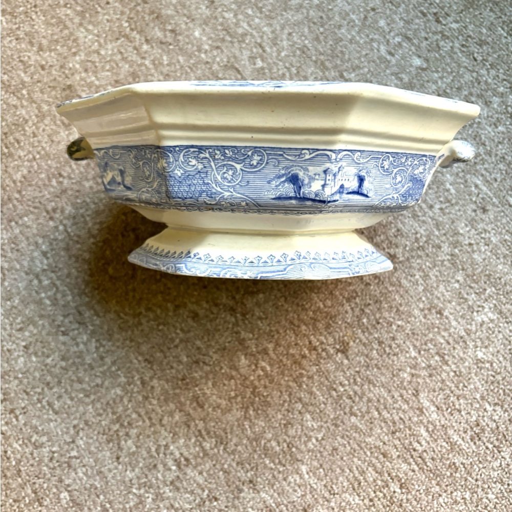 ANTIQUE TUREEN - Picture 8 of 8